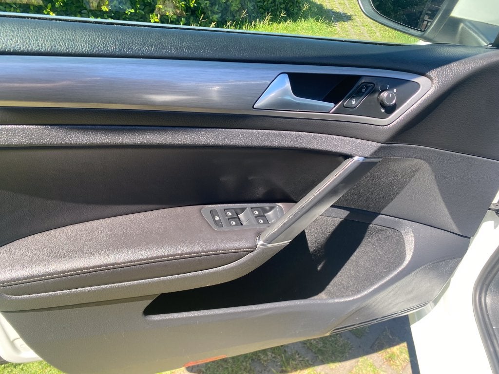 2015 Volkswagen Golf SportWagen S