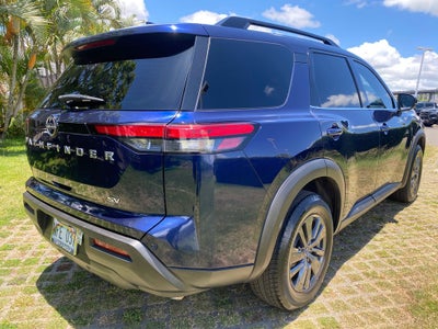 2022 Nissan Pathfinder SV