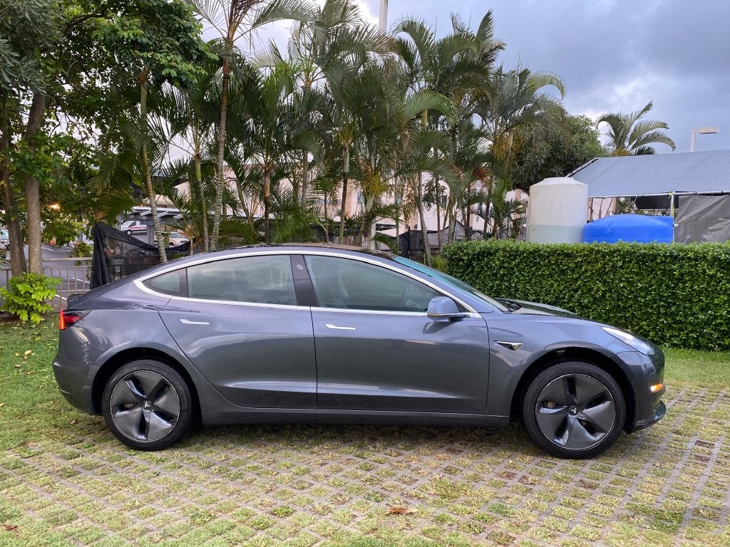 2019 Tesla Model 3 Mid Range