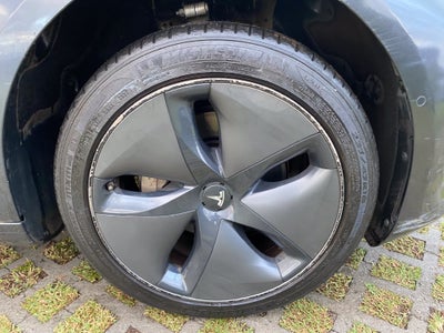 2019 Tesla Model 3 Mid Range