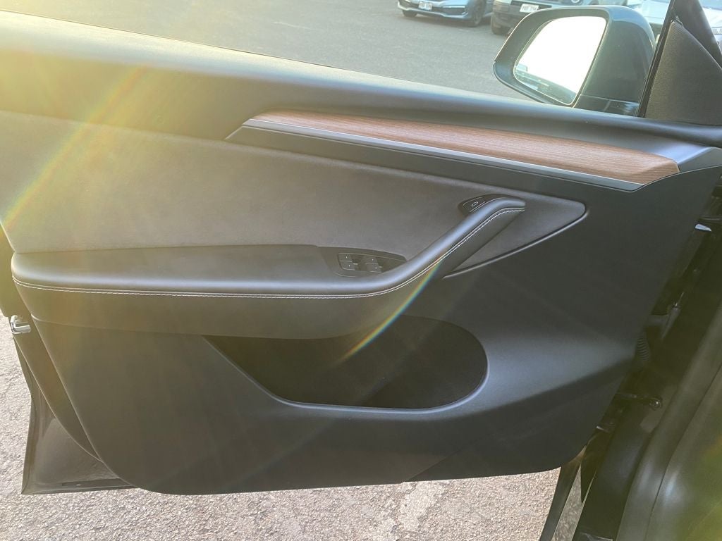 2025 Tesla Model Y Long Range