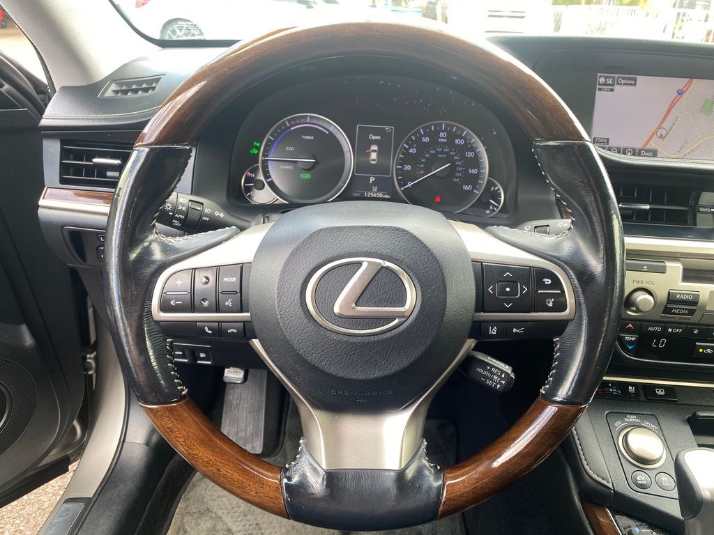 2016 Lexus ES 300h