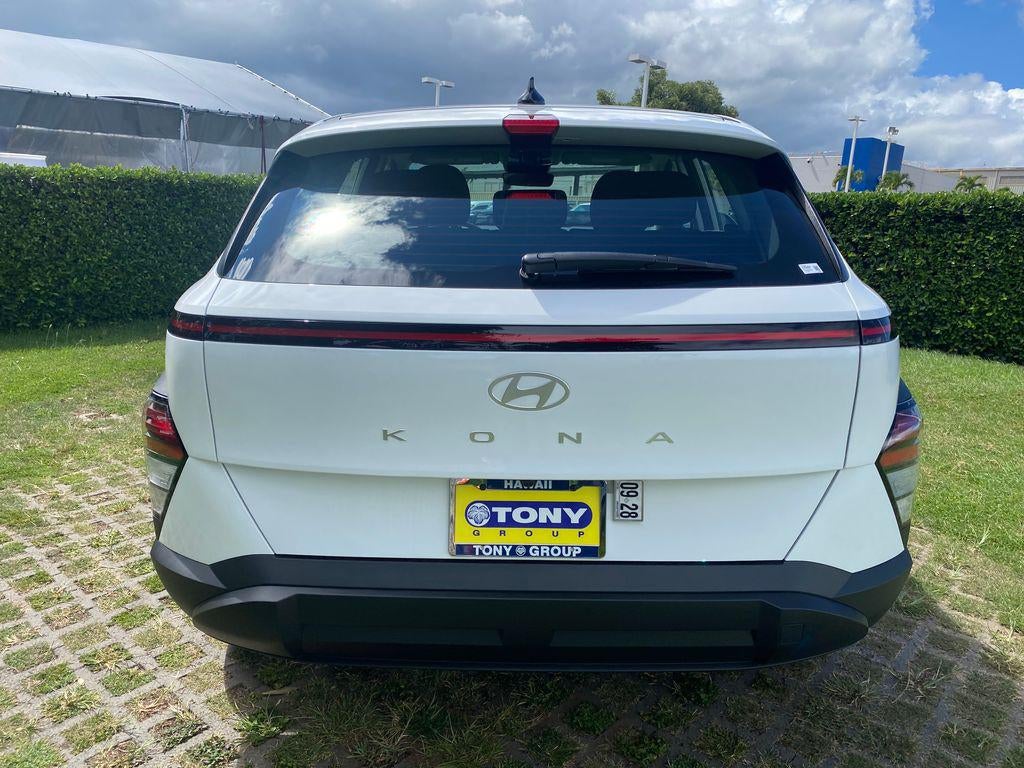 2027 Hyundai Kona SE FWD