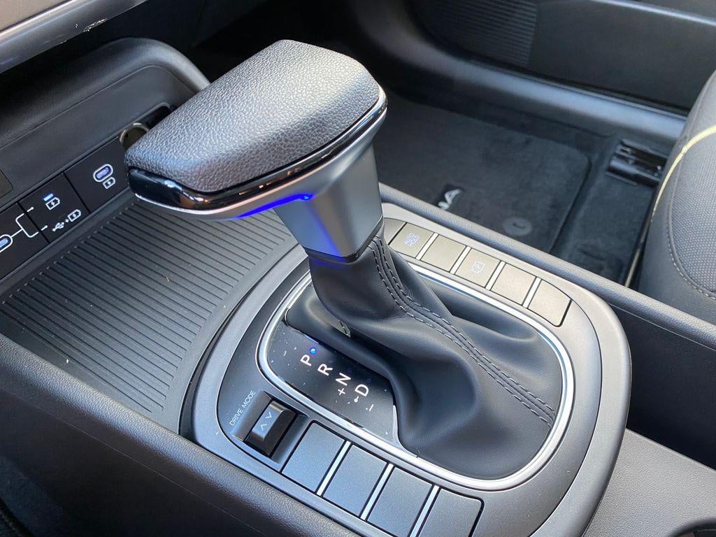 2027 Hyundai Kona SE FWD