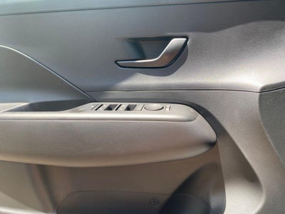 2027 Hyundai Kona SE FWD