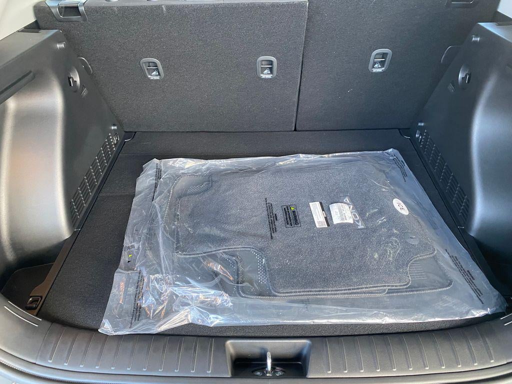 2027 Hyundai Kona SE FWD