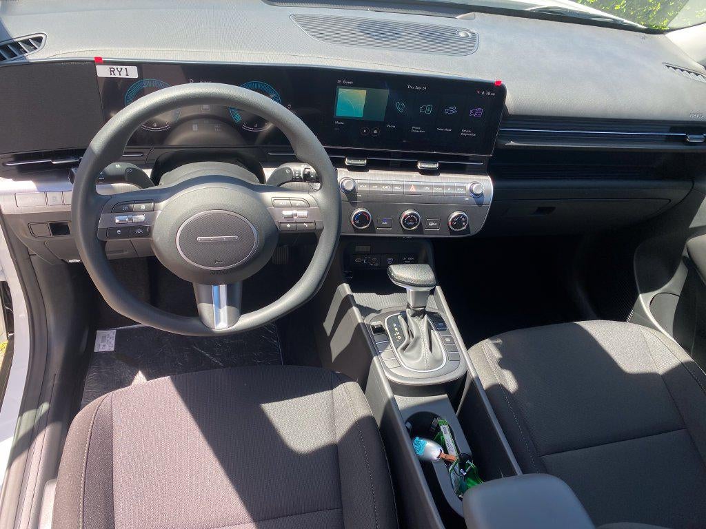 2027 Hyundai Kona SE FWD