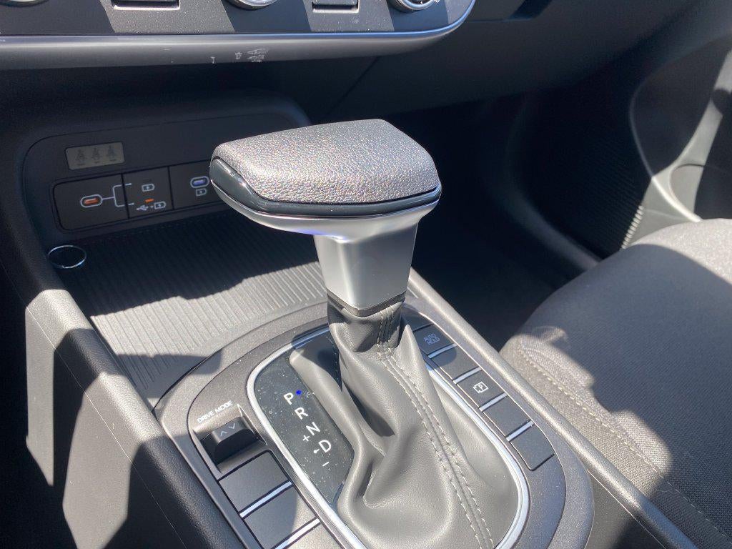 2027 Hyundai Kona SE FWD