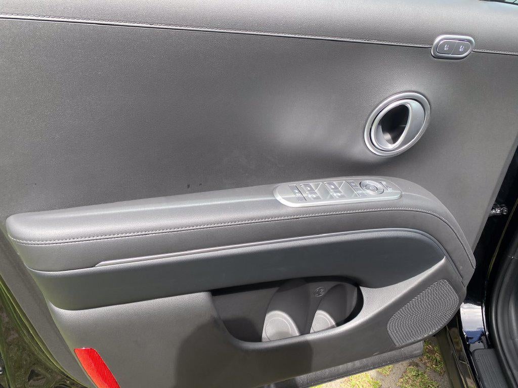 2027 Hyundai Palisade Hybrid Blue SEL Premium 8P