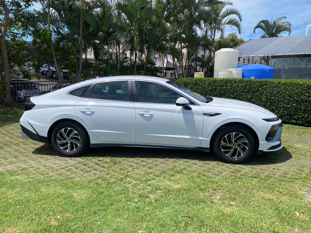 2026 Hyundai Sonata Hybrid Blue