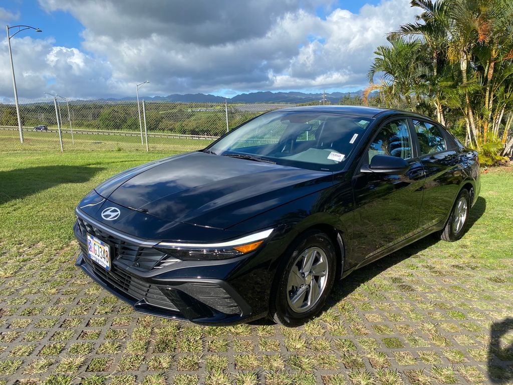 2025 Hyundai Elantra SE