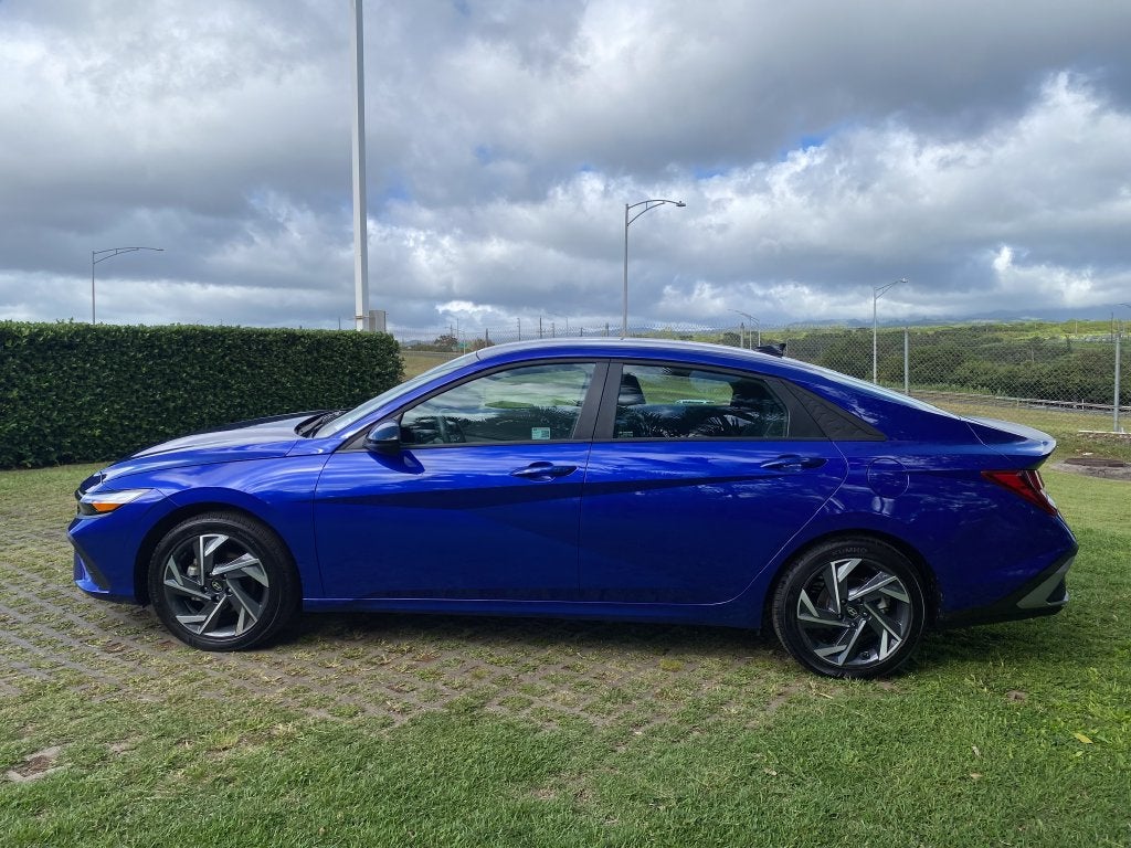 2025 Hyundai Elantra SEL Sport