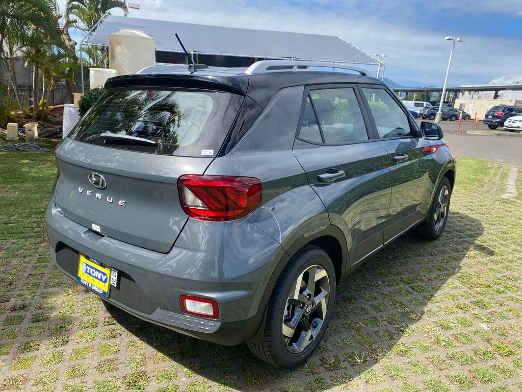2026 Hyundai Venue SEL w/Two-Tone Roof