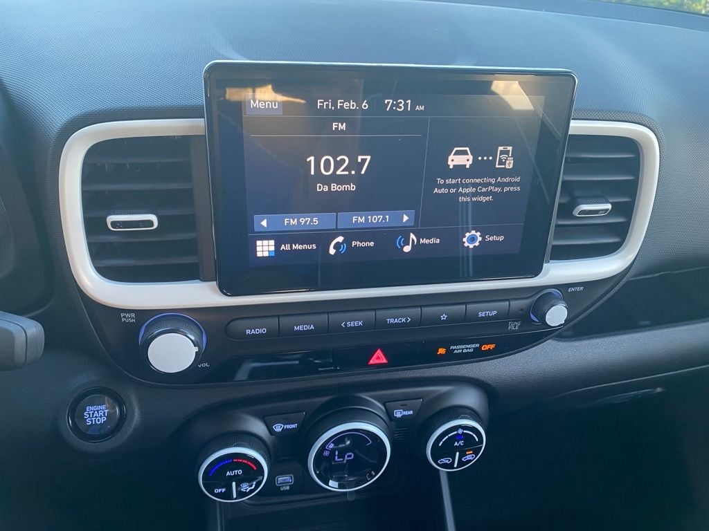 2026 Hyundai Venue SEL w/Two-Tone Roof