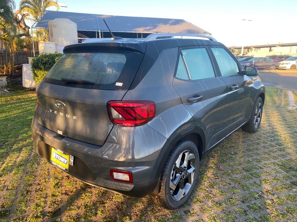 2026 Hyundai Venue SEL w/Two-Tone Roof