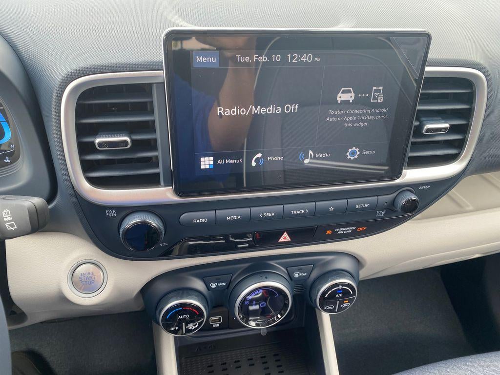 2026 Hyundai Venue SEL w/Two-Tone Roof