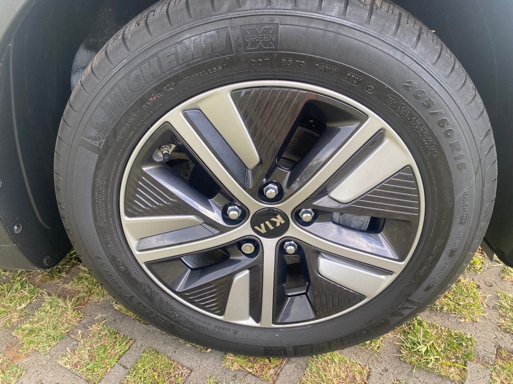 2021 Kia Niro LXS