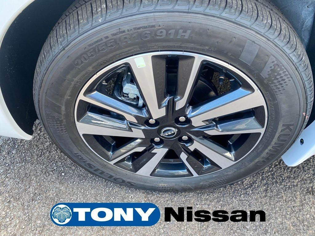 2025 Nissan Versa 1.6 SV