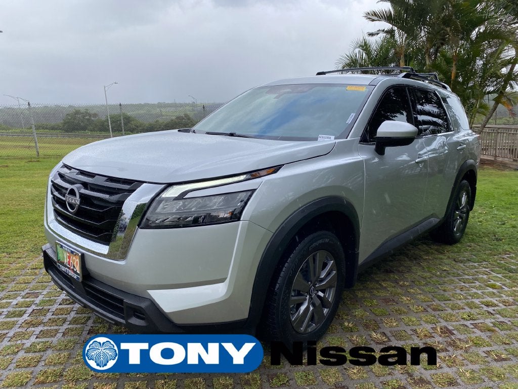 2024 Nissan Pathfinder SV