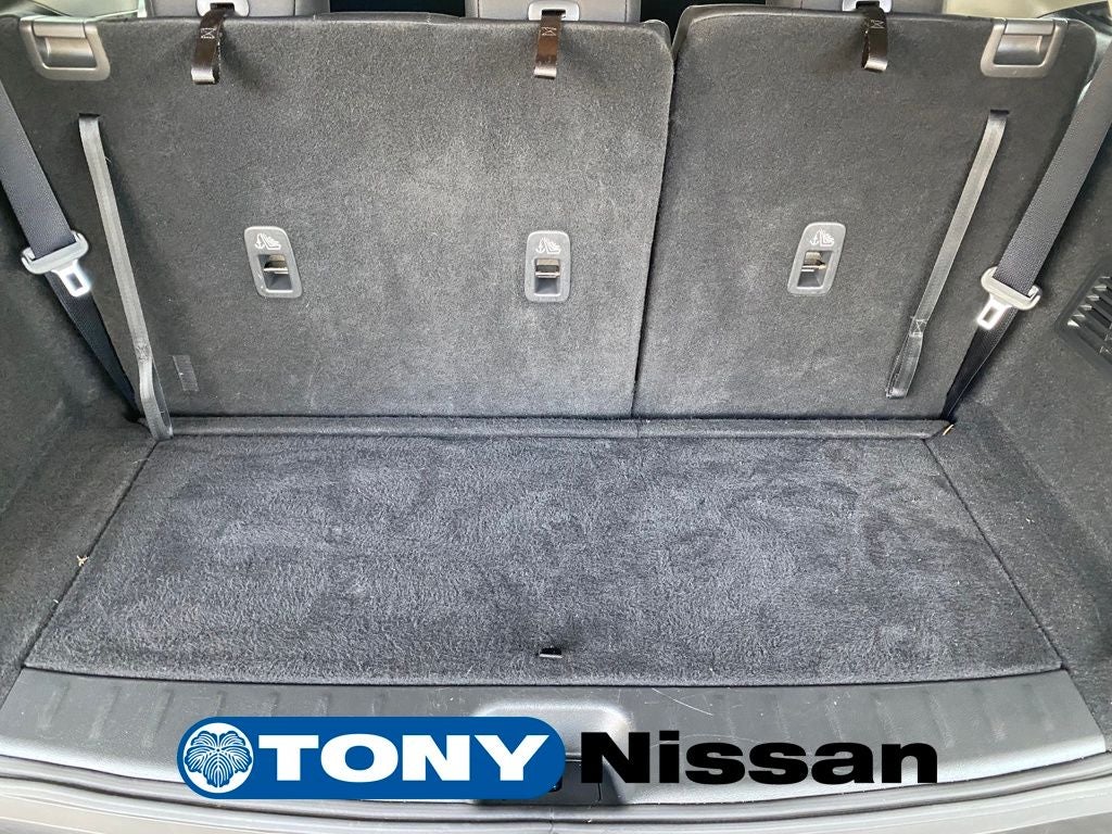 2023 Nissan Pathfinder SV