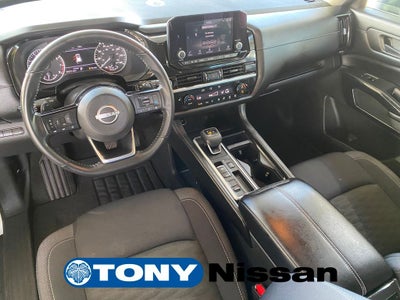 2023 Nissan Pathfinder SV