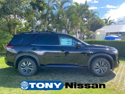 2026 Nissan Pathfinder SV