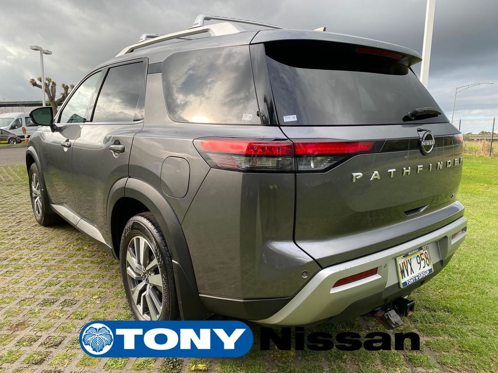 2023 Nissan Pathfinder SL