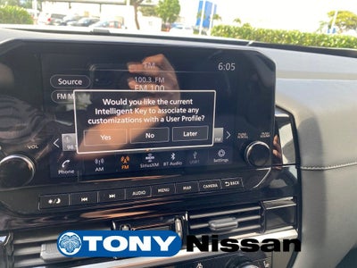 2025 Nissan Pathfinder SL