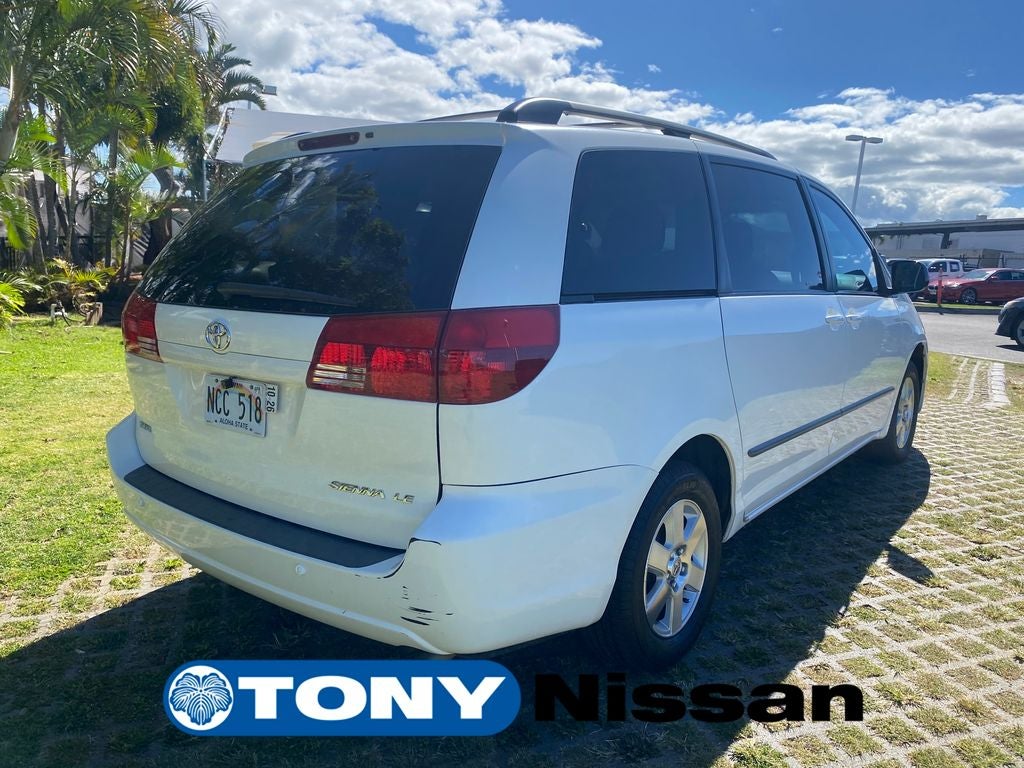 2004 Toyota Sienna CE