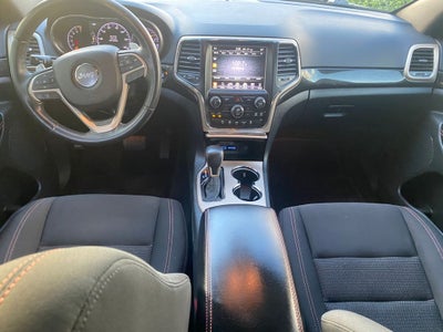 2017 Jeep Grand Cherokee Base