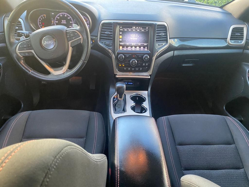 2017 Jeep Grand Cherokee Base