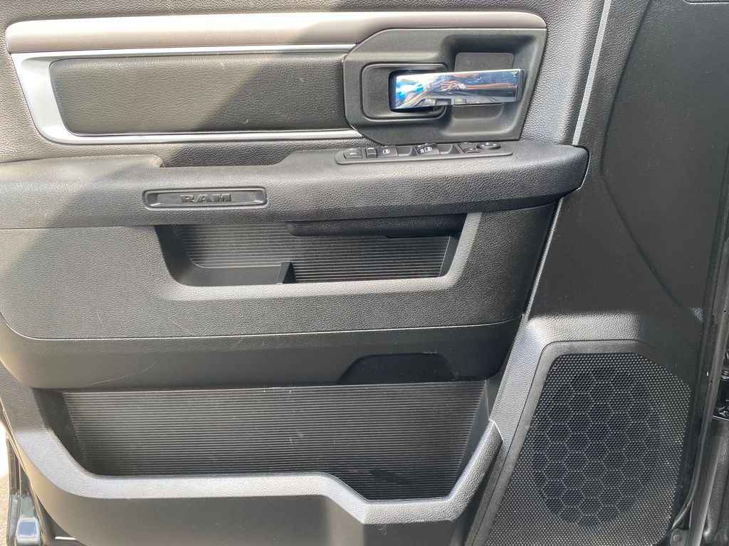 2021 RAM 1500 Classic Base