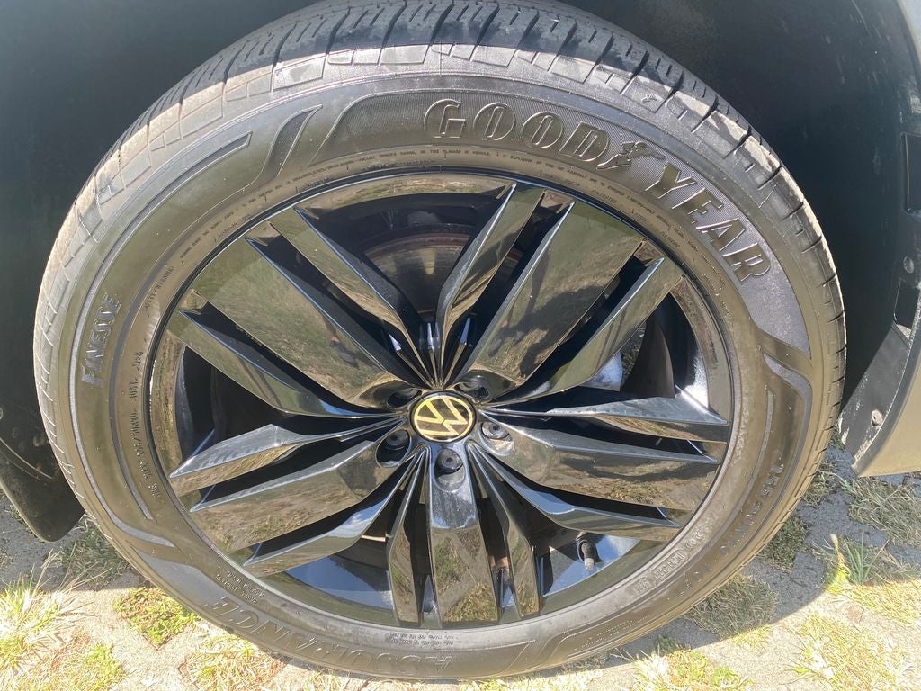 2023 Volkswagen Atlas Base