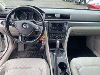 2018 Volkswagen Passat Base