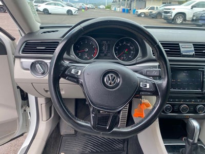 2018 Volkswagen Passat Base