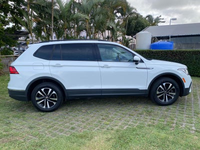 2022 Volkswagen Tiguan Base