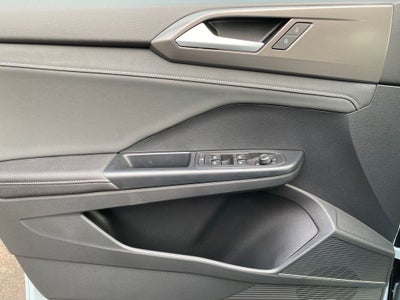 2026 Volkswagen Taos 1.5T SE Black