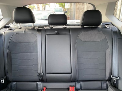 2026 Volkswagen Taos 1.5T SE Black