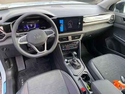 2026 Volkswagen Taos 1.5T SE Black