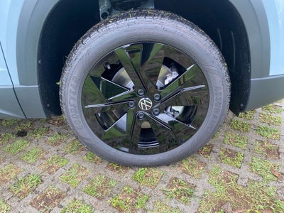 2026 Volkswagen Taos 1.5T SE Black