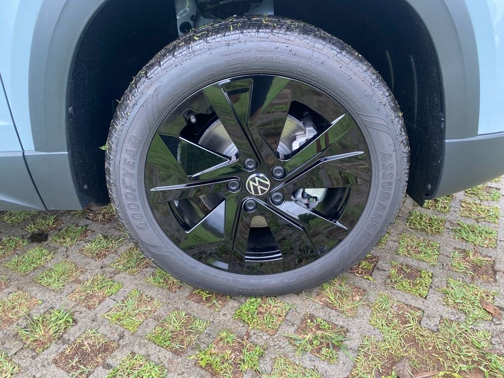 2026 Volkswagen Taos 1.5T SE Black