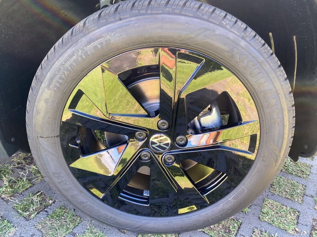2027 Volkswagen Taos 1.5T SE Black