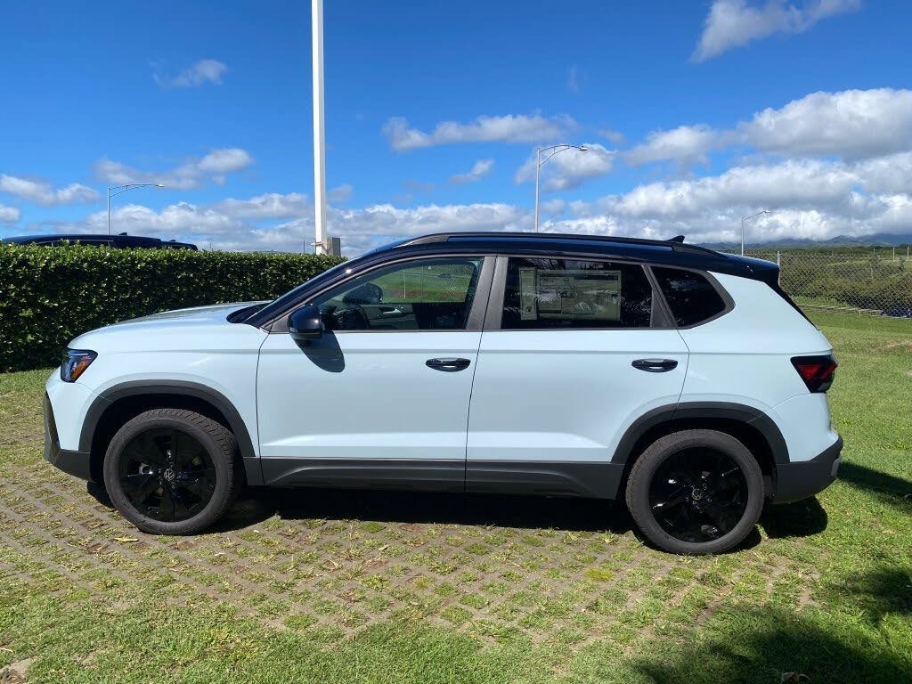 2027 Volkswagen Taos 1.5T SE Black