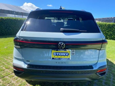 2027 Volkswagen Taos 1.5T SE Black