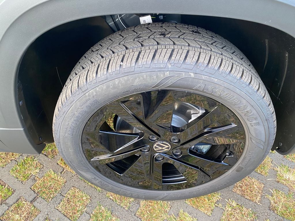 2026 Volkswagen Taos SE FWD