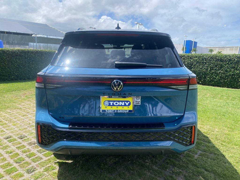 2026 Volkswagen Tiguan 2.0T SE R-Line Black