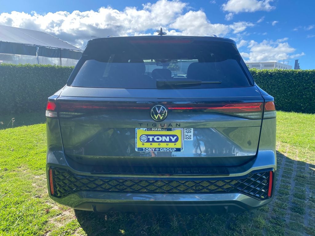 2026 Volkswagen Tiguan 2.0T SE R-Line Black