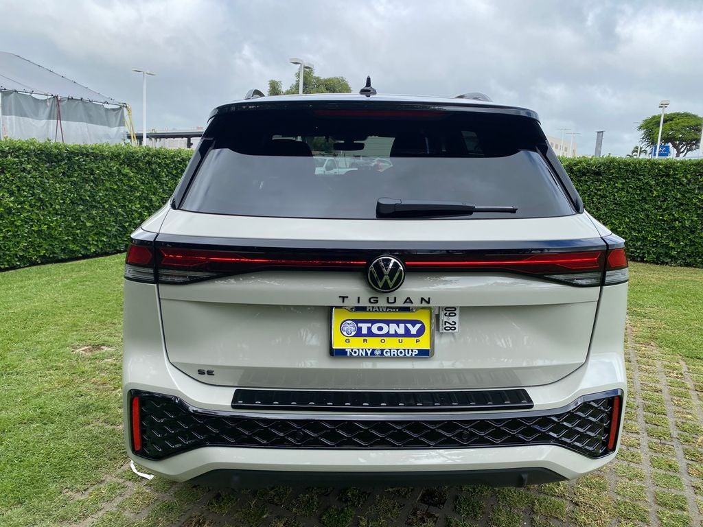 2026 Volkswagen Tiguan 2.0T SE R-Line Black