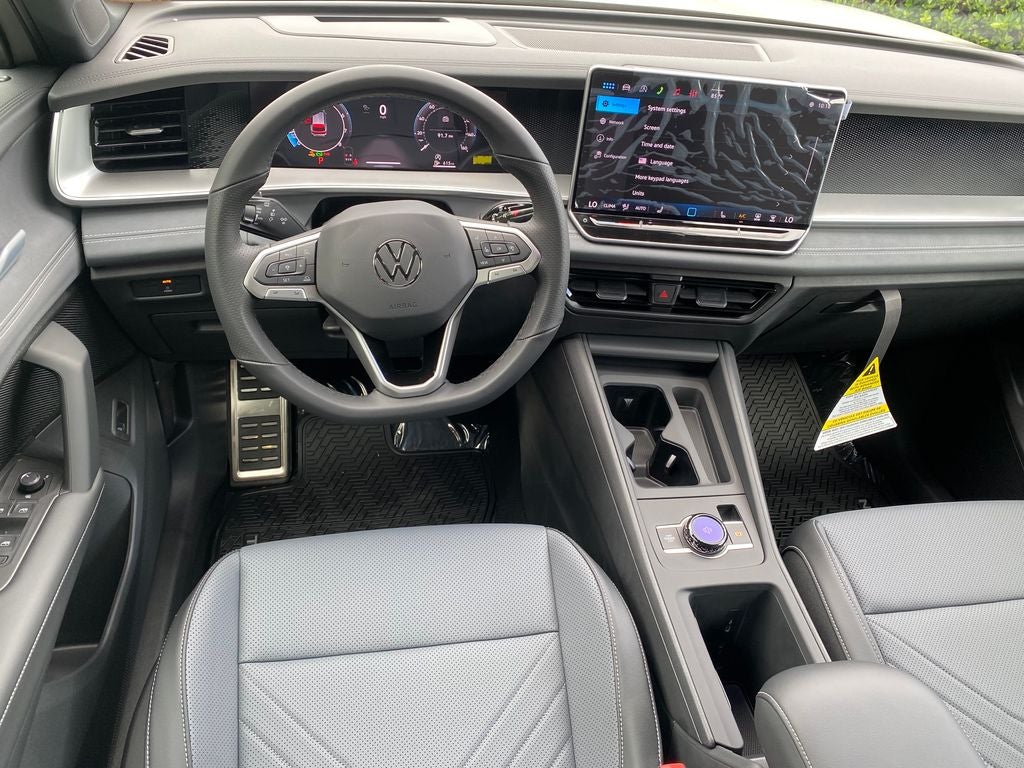 2026 Volkswagen Tiguan 2.0T SE R-Line Black