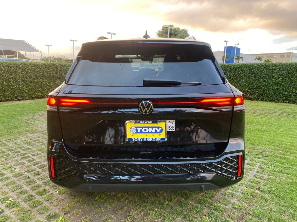 2026 Volkswagen Tiguan 2.0T SE R-Line Black